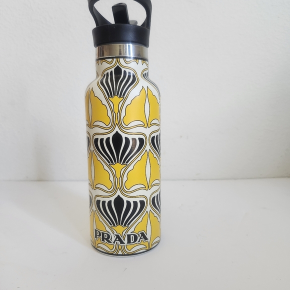 LIMITED Prada 500 ml stainless steel travel bottle w/lid - Picture 2 of 16